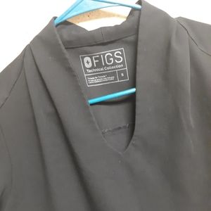 Figs scrub top